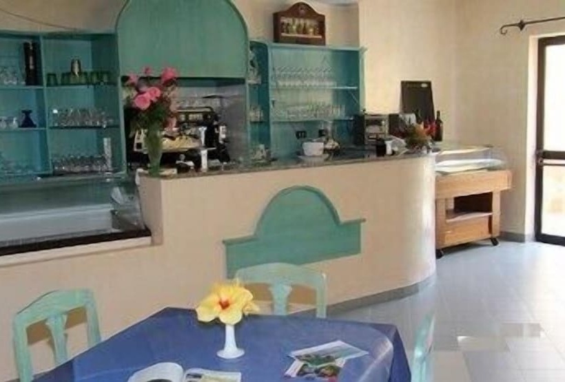 Отель Cala Dei Pini