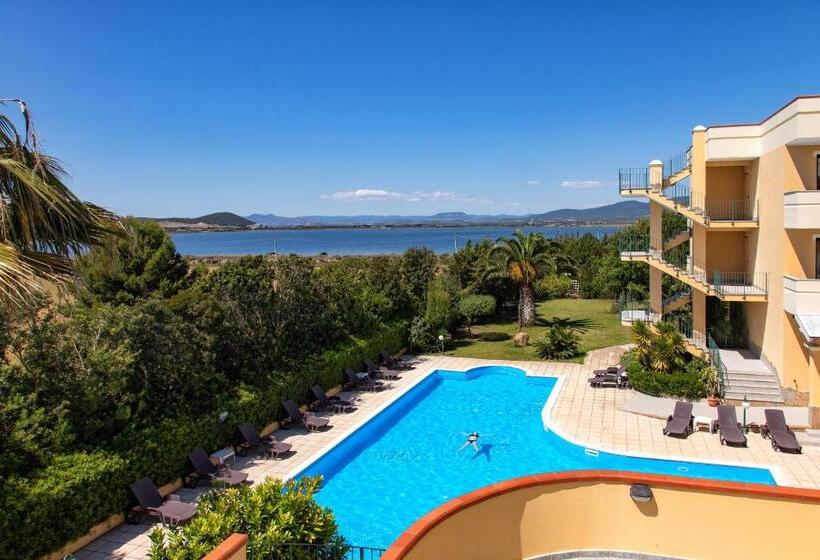 Отель Cala Dei Pini