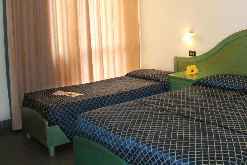 Отель Cala Dei Pini