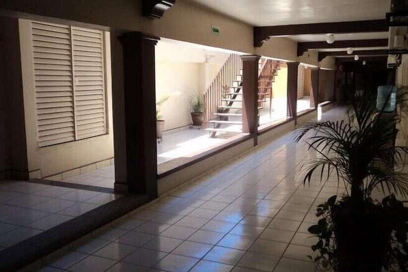 בית מלון כפרי California