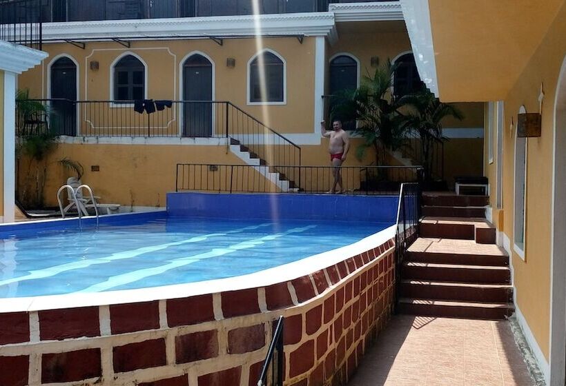 בית מלון כפרי Castle House Palolem