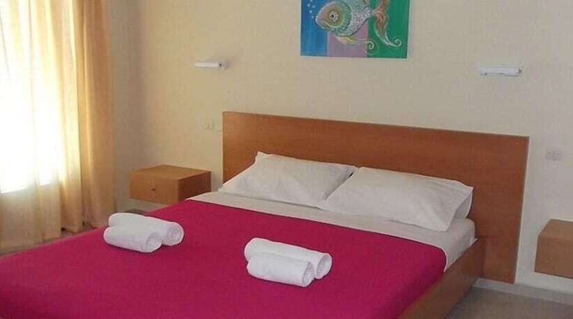 Отель Christina