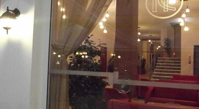 Отель Christina