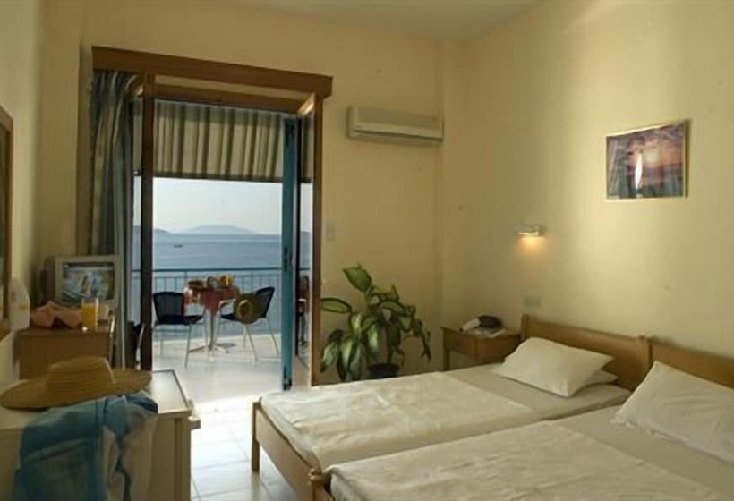 Отель Christina