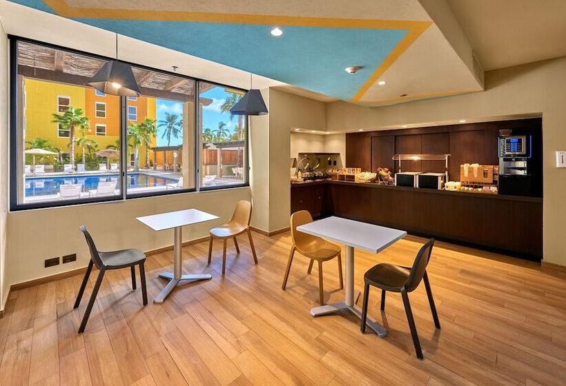 酒店 City Express Suites By Marriott Cabo San Lucas