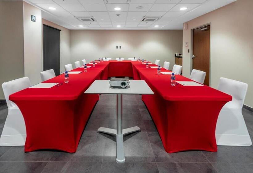 فندق City Express By Marriott Tuxpan