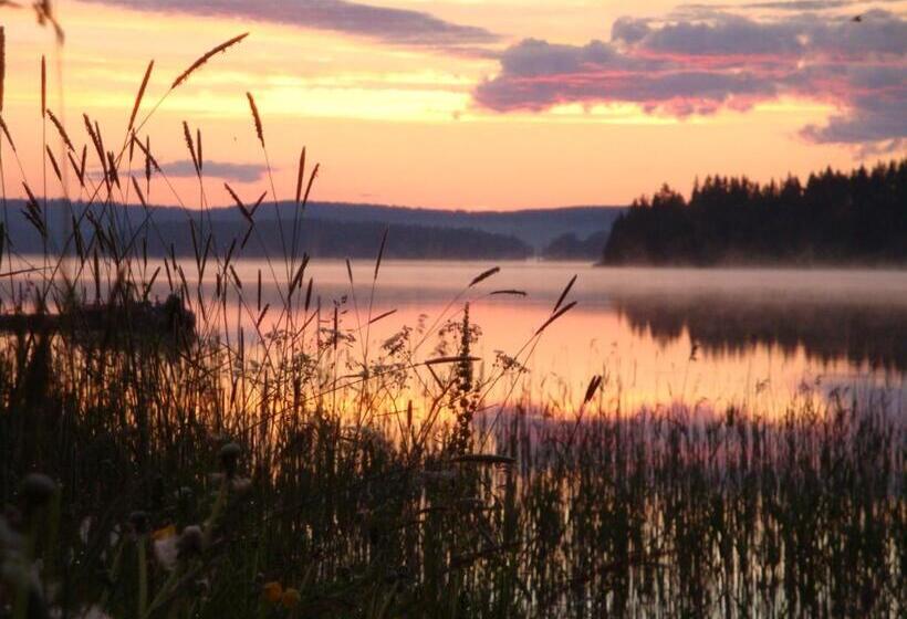 בית מלון כפרי Dala Floda Värdshus