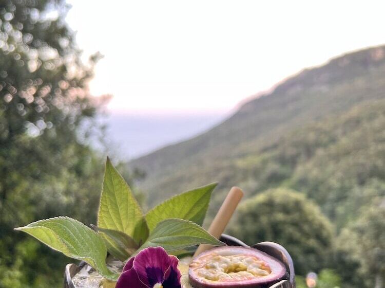 فندق De La Corniche