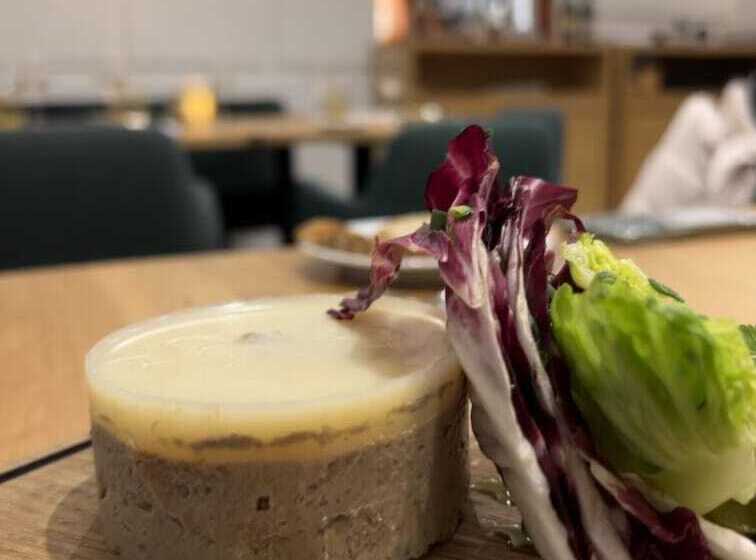 فندق De La Corniche