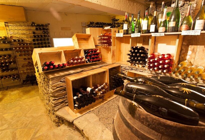 فندق De La Corniche