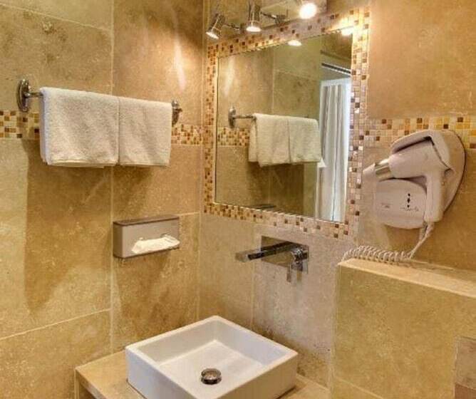 فندق De La Corniche