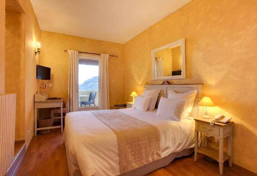 فندق De La Corniche