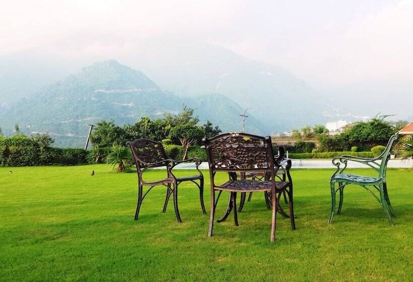 Отель Devi Grand