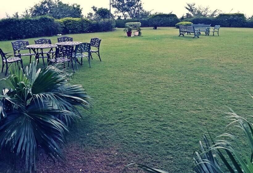 Отель Devi Grand