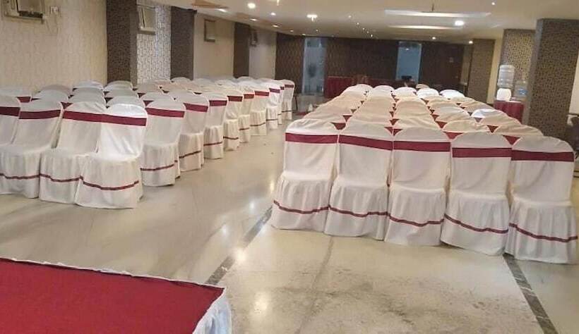 בית מלון כפרי Eastern Plaza