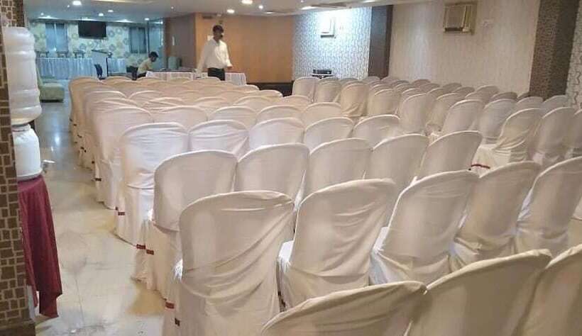 בית מלון כפרי Eastern Plaza