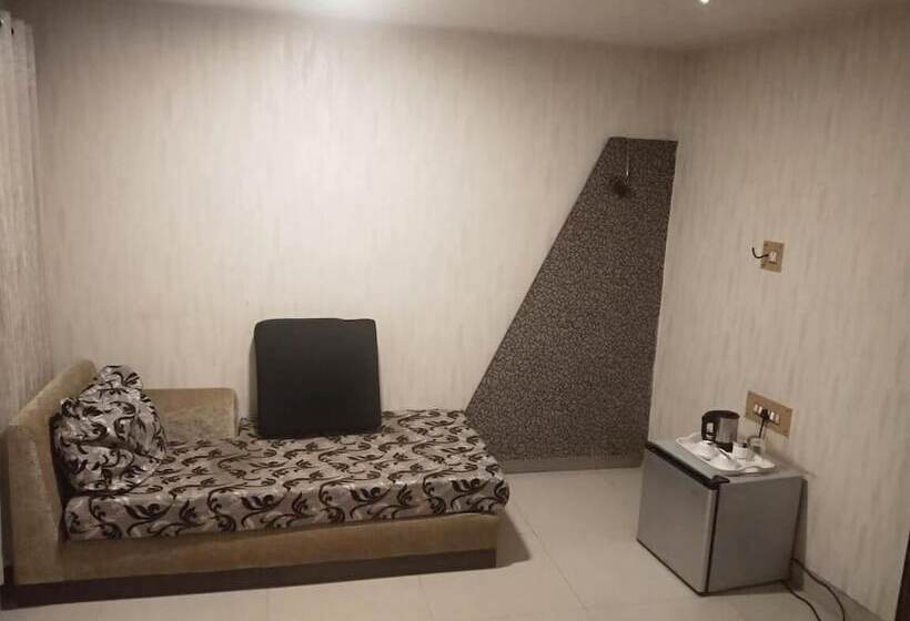 בית מלון כפרי Eastern Plaza