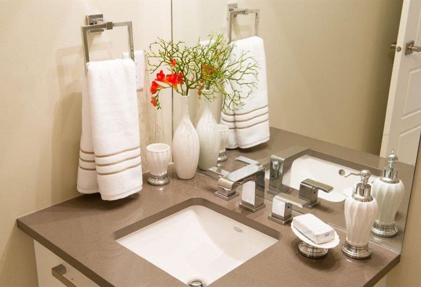 בית מלון כפרי Executive Suites By Roseman - Keynote Towers