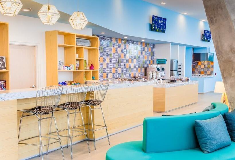 בית מלון כפרי Fiesta Inn & Loft Ciudad Del Carmen