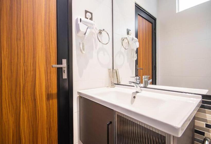 Отель Flemington