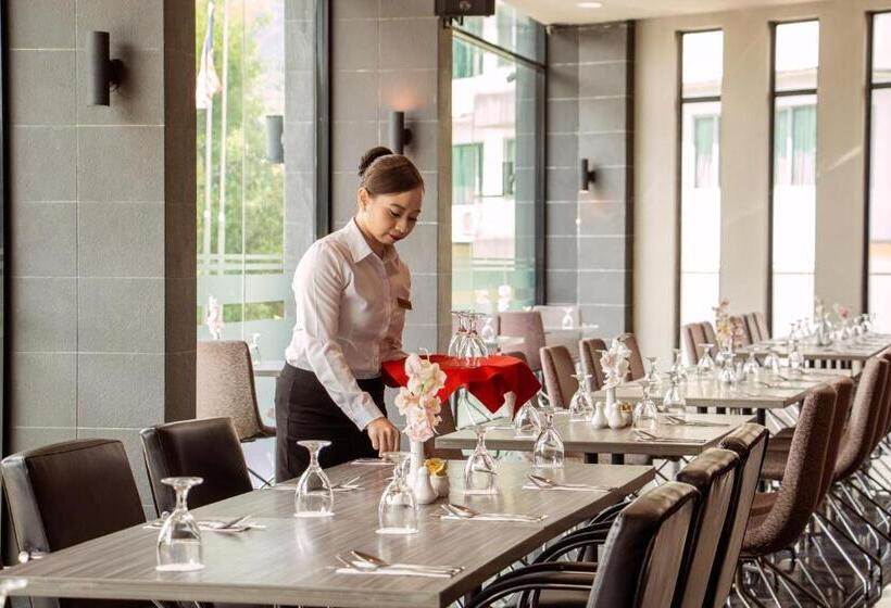 Отель Flemington