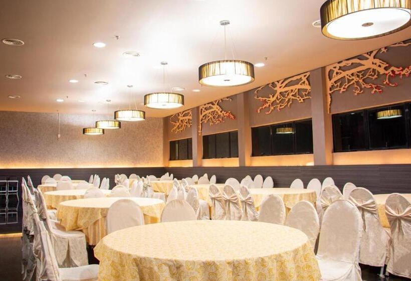 Отель Flemington