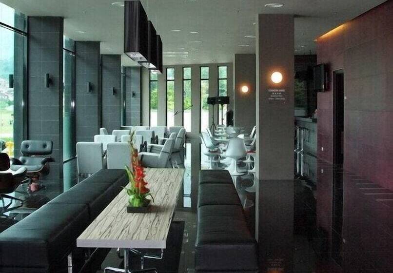 Отель Flemington