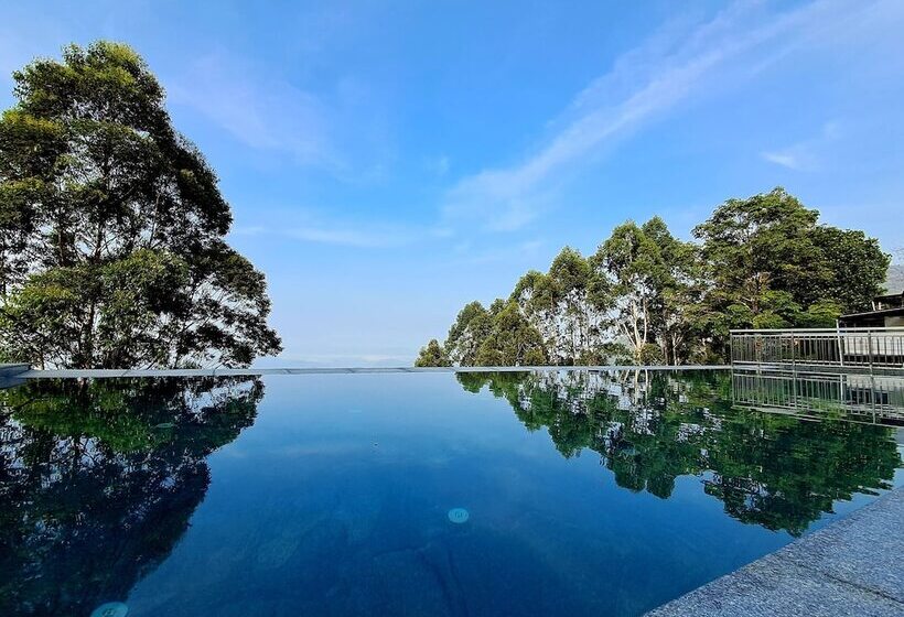 هتل Fragrant Nature Munnar A Five Star Classified