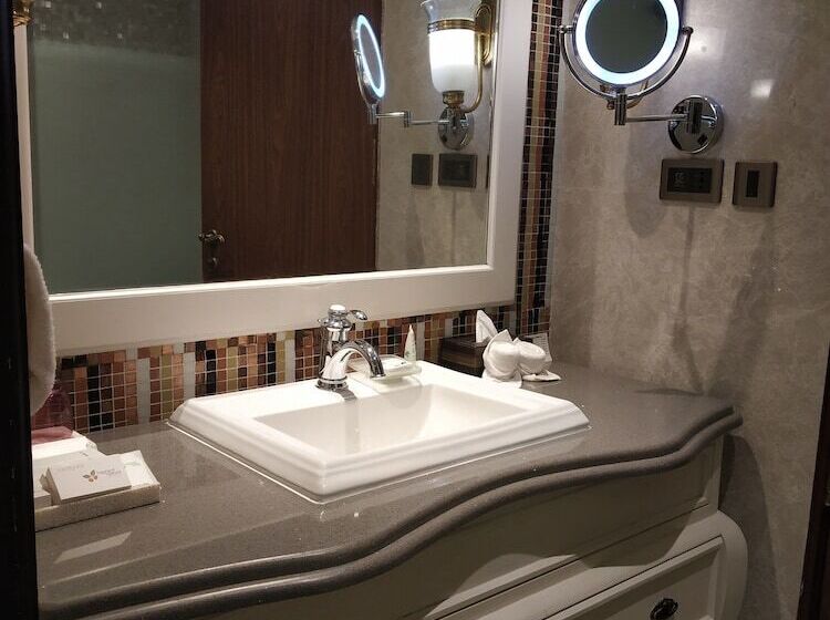 هتل Fragrant Nature Munnar A Five Star Classified