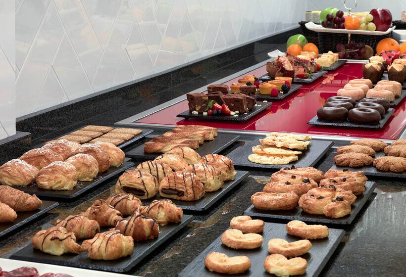 Отель H10 Cubik 4* Sup