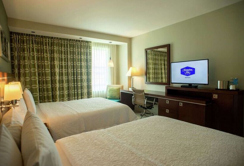 Отель Hampton Inn By Hilton Merida