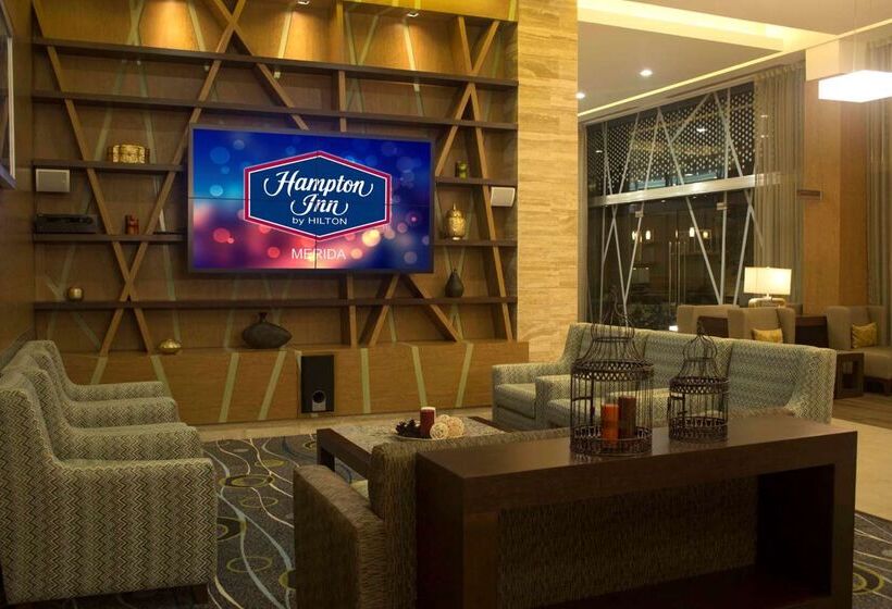 Отель Hampton Inn By Hilton Merida