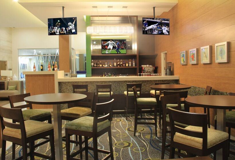 Отель Hampton Inn By Hilton Villahermosa