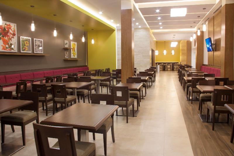 Отель Hampton Inn By Hilton Villahermosa