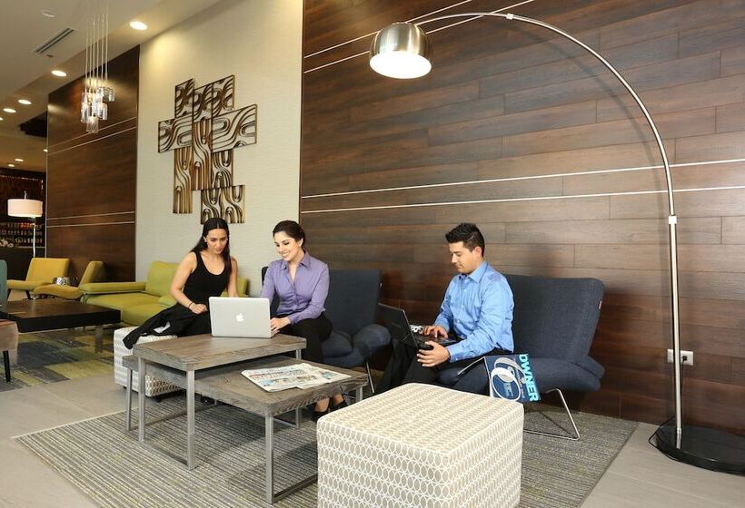 בית מלון כפרי Holiday Inn Express & Suites Mexicali, An Ihg