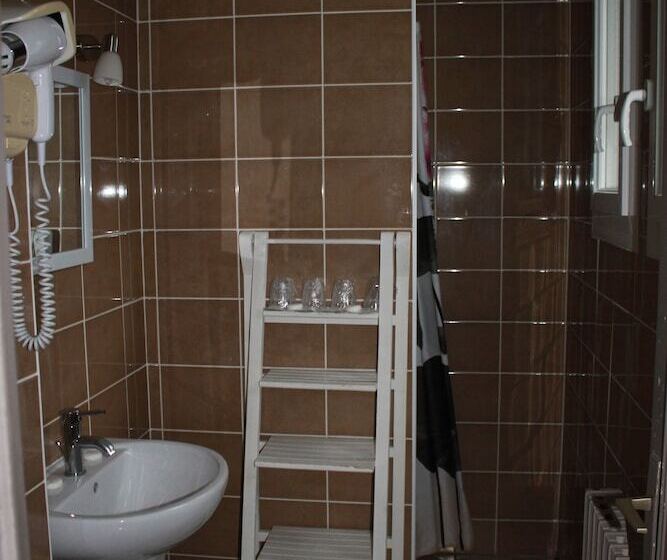 בית מלון כפרי Hôtel De La Beauronne