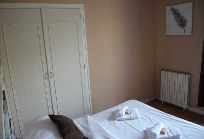 בית מלון כפרי Hôtel De La Beauronne