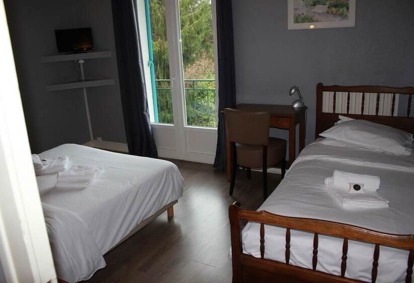 בית מלון כפרי Hôtel De La Beauronne