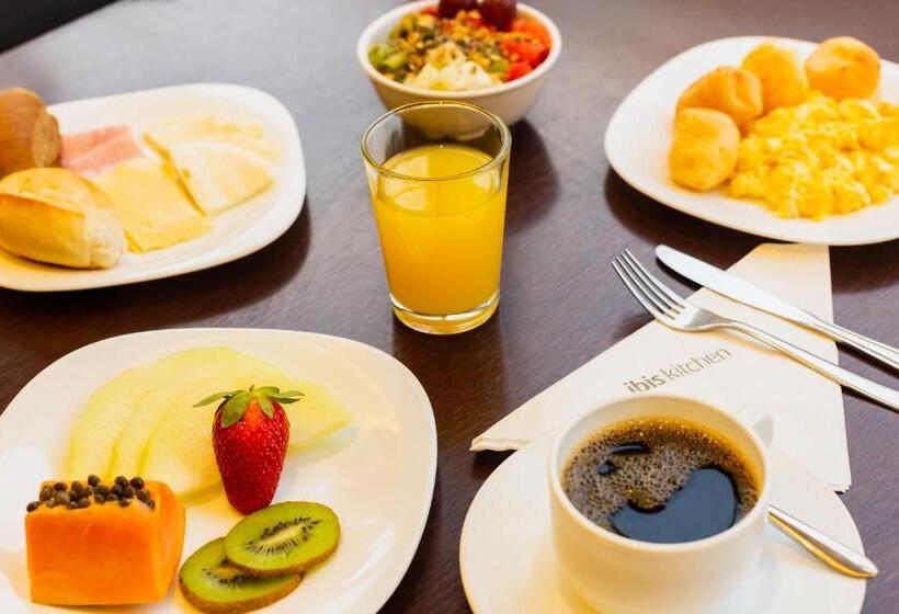 Отель Ibis Canoas Shopping