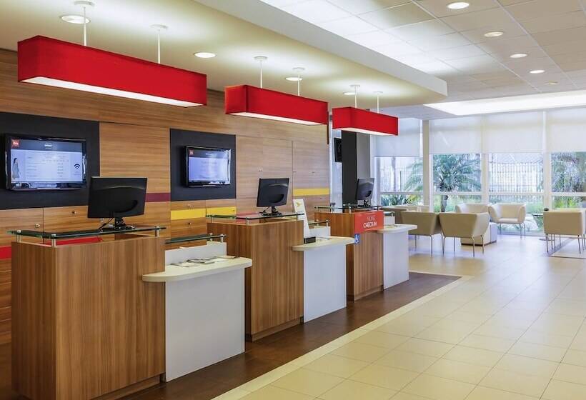 Отель Ibis Canoas Shopping