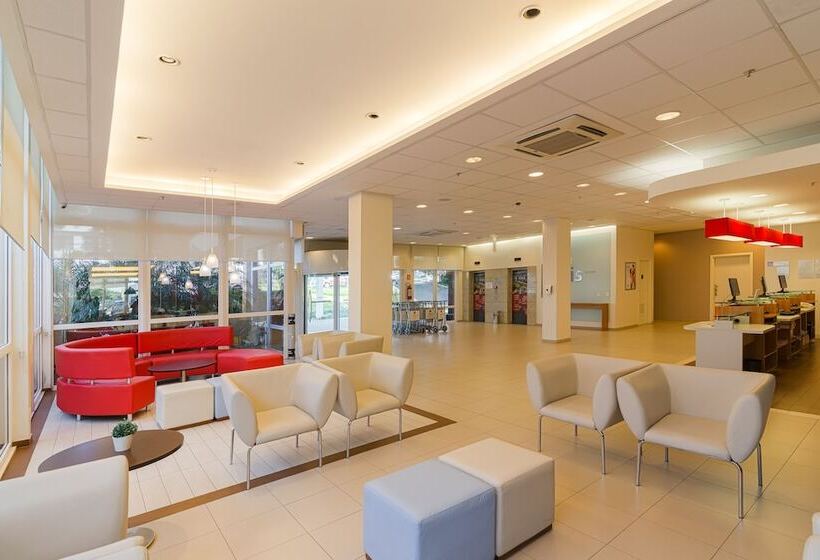 Отель Ibis Canoas Shopping