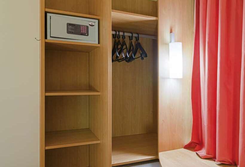 Отель Ibis Canoas Shopping