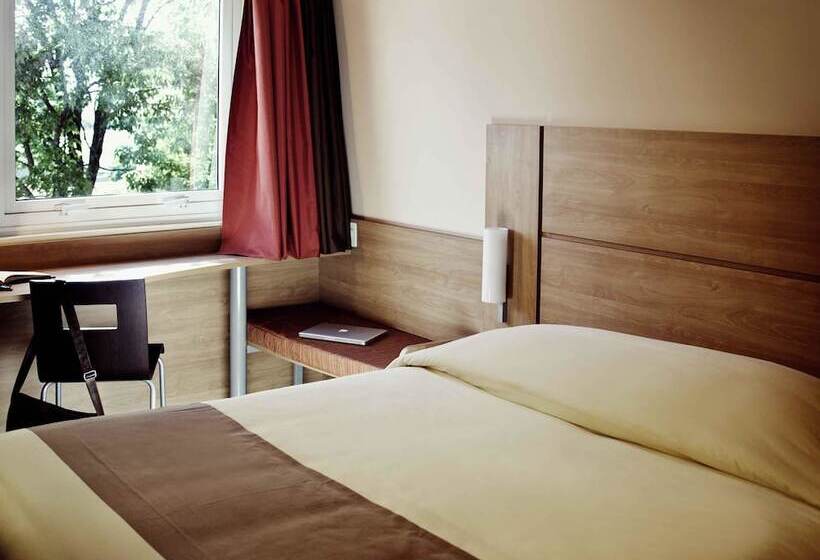 Отель Ibis Canoas Shopping