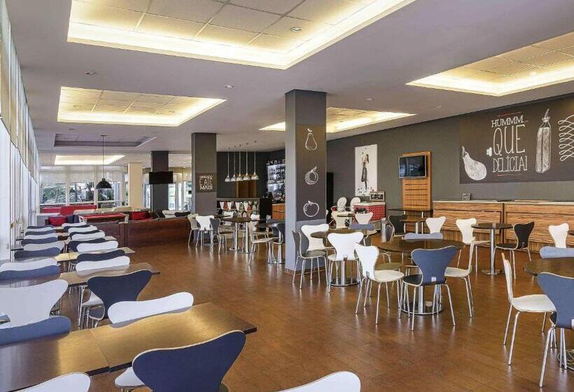 Отель Ibis Canoas Shopping