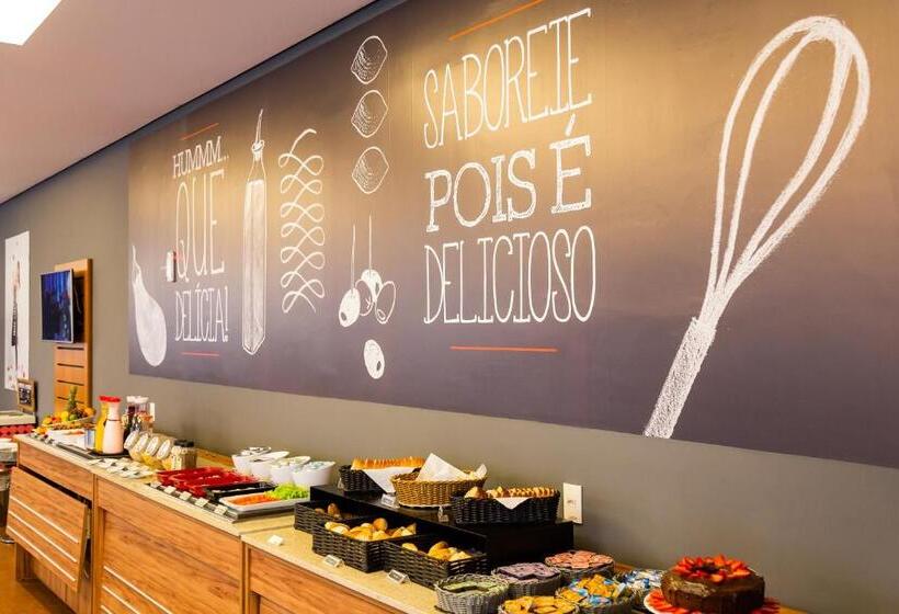 Отель Ibis Canoas Shopping