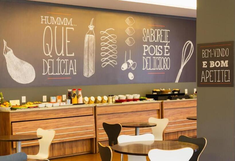 Отель Ibis Canoas Shopping