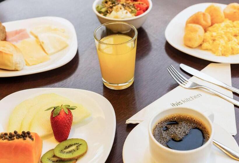 Отель Ibis Canoas Shopping