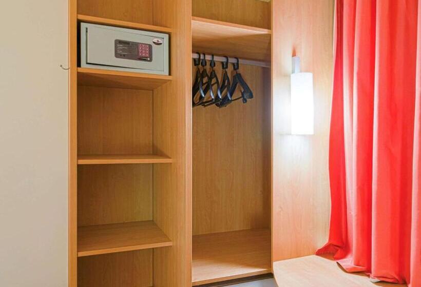 Отель Ibis Canoas Shopping