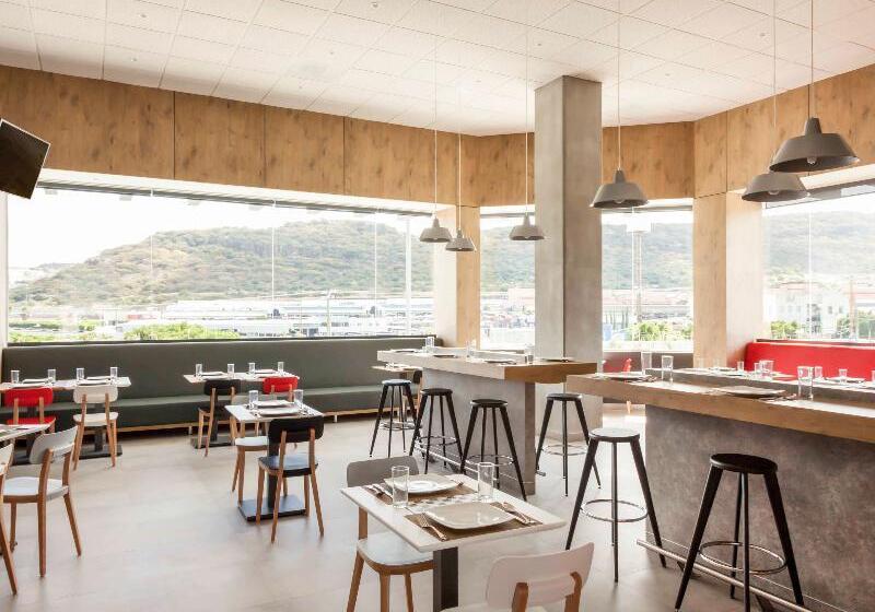 Отель Ibis Queretaro