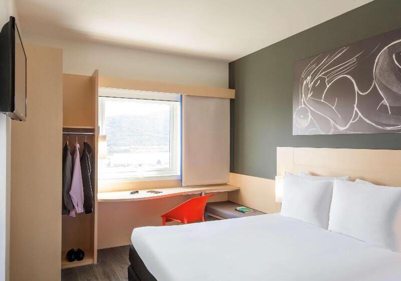 Отель Ibis Queretaro